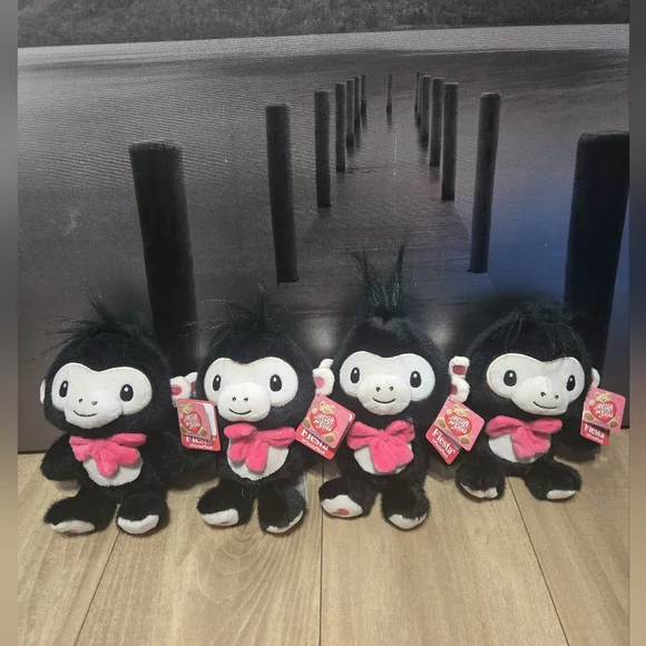 Fiesta Martin The Gorilla Adorable Black and Pink Plush Toy Set 4 - Picture 9 of 10